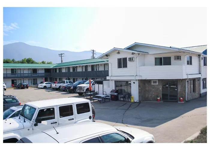 Granby River Inn & Suites