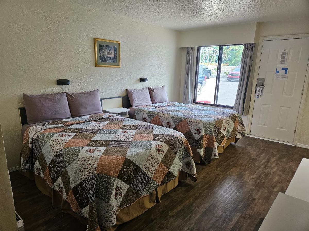 Hotel Granby River & Suites Grand Forks