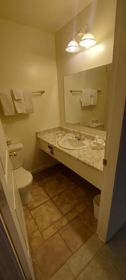 Granby River & Suites